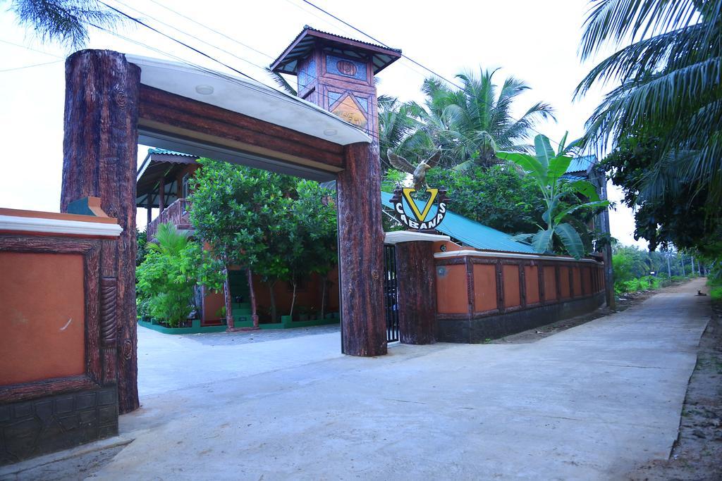 V Cabanas & Yala Safari Place تيساماهاراما المظهر الخارجي الصورة