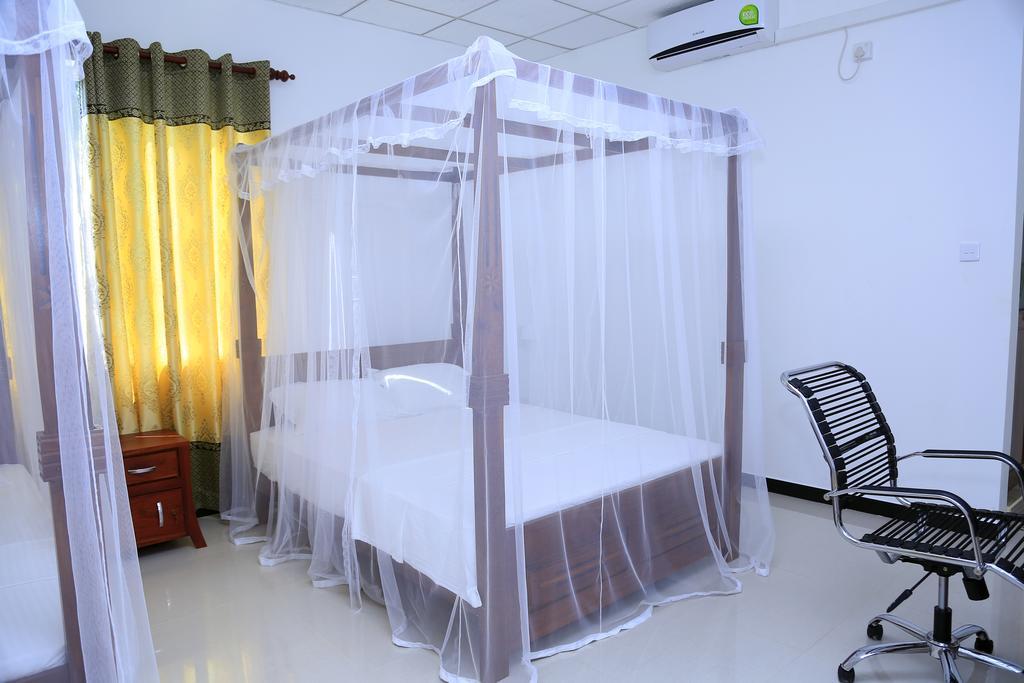 V Cabanas & Yala Safari Place تيساماهاراما المظهر الخارجي الصورة